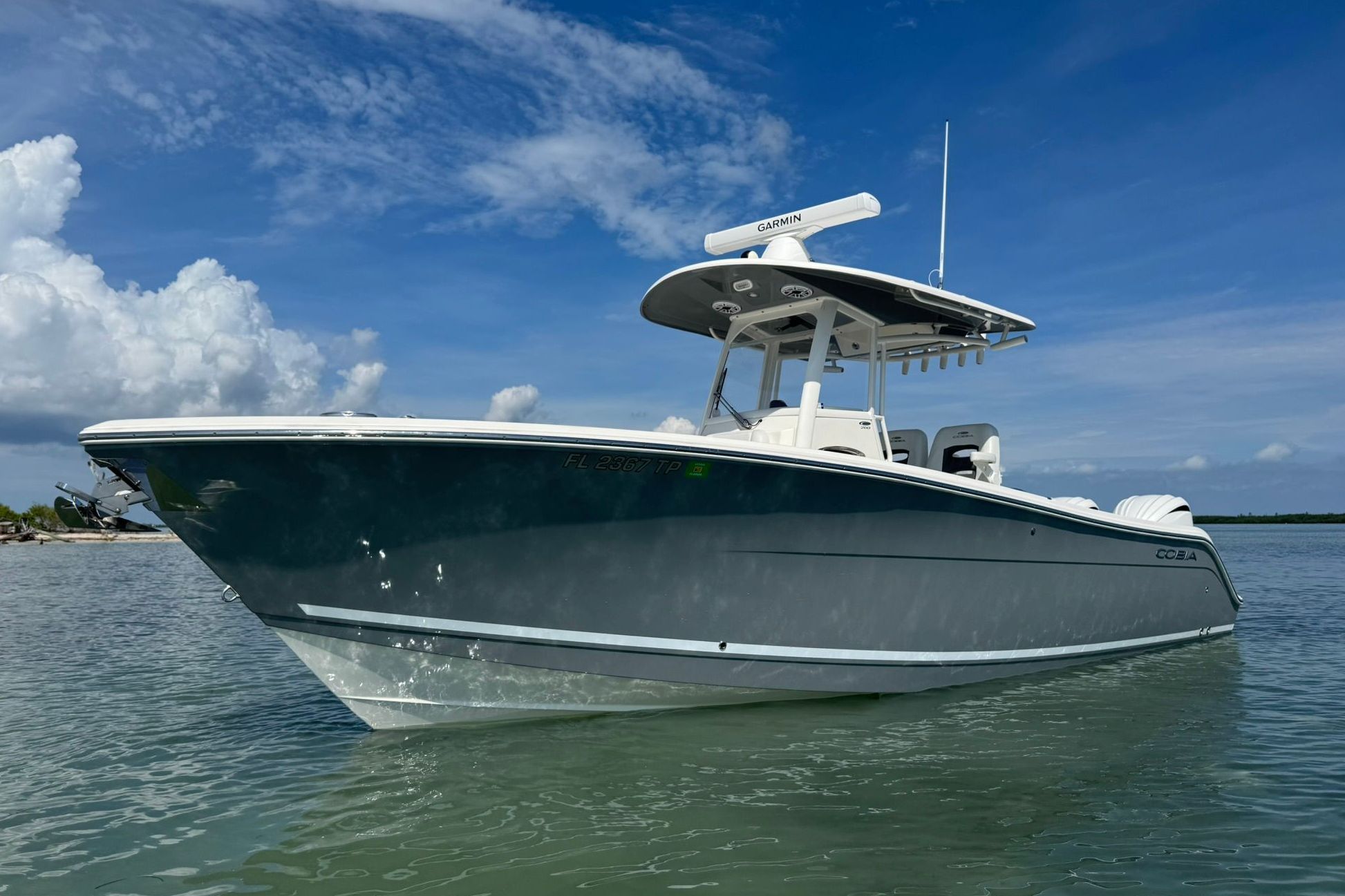 2023 Cobia 280 Center Console