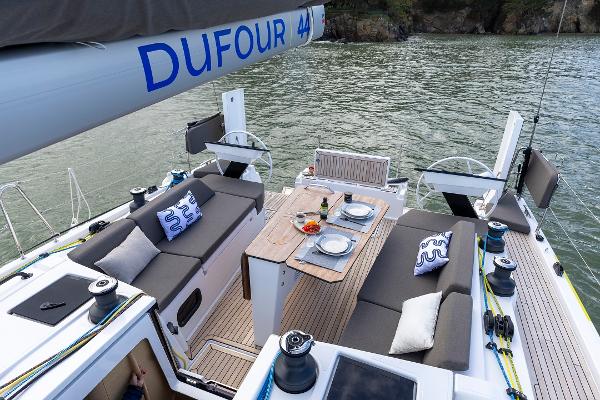 2025 Dufour 44