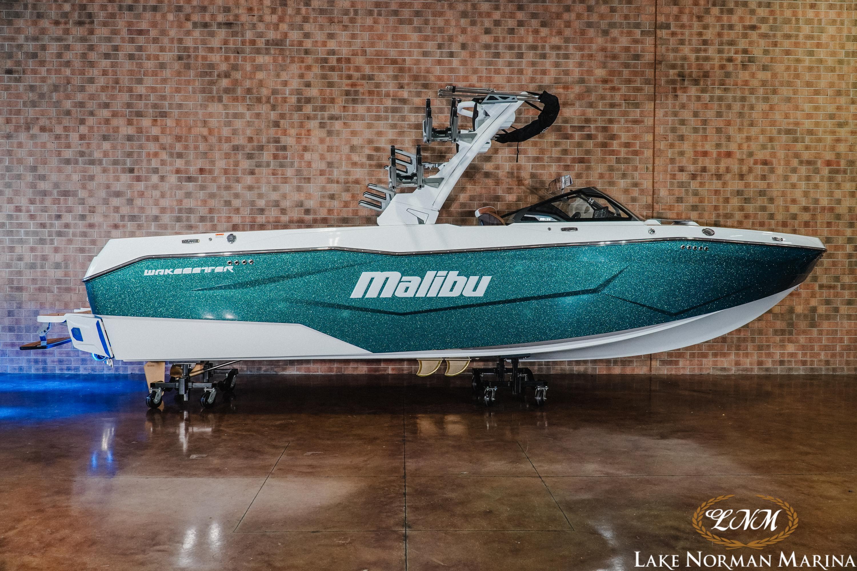 2025 Malibu 25 LSV