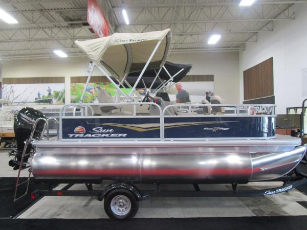2025 Sun Tracker Bass Buggy 16 XL Select