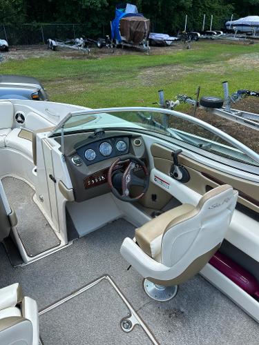 2007 Sea Ray 230 Select