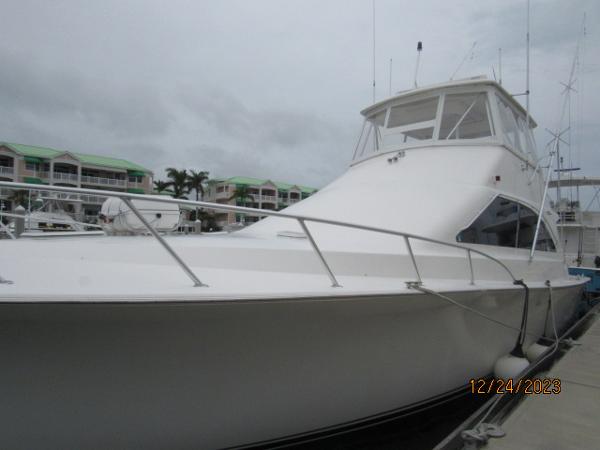 2001 Ocean Yachts Super Sport