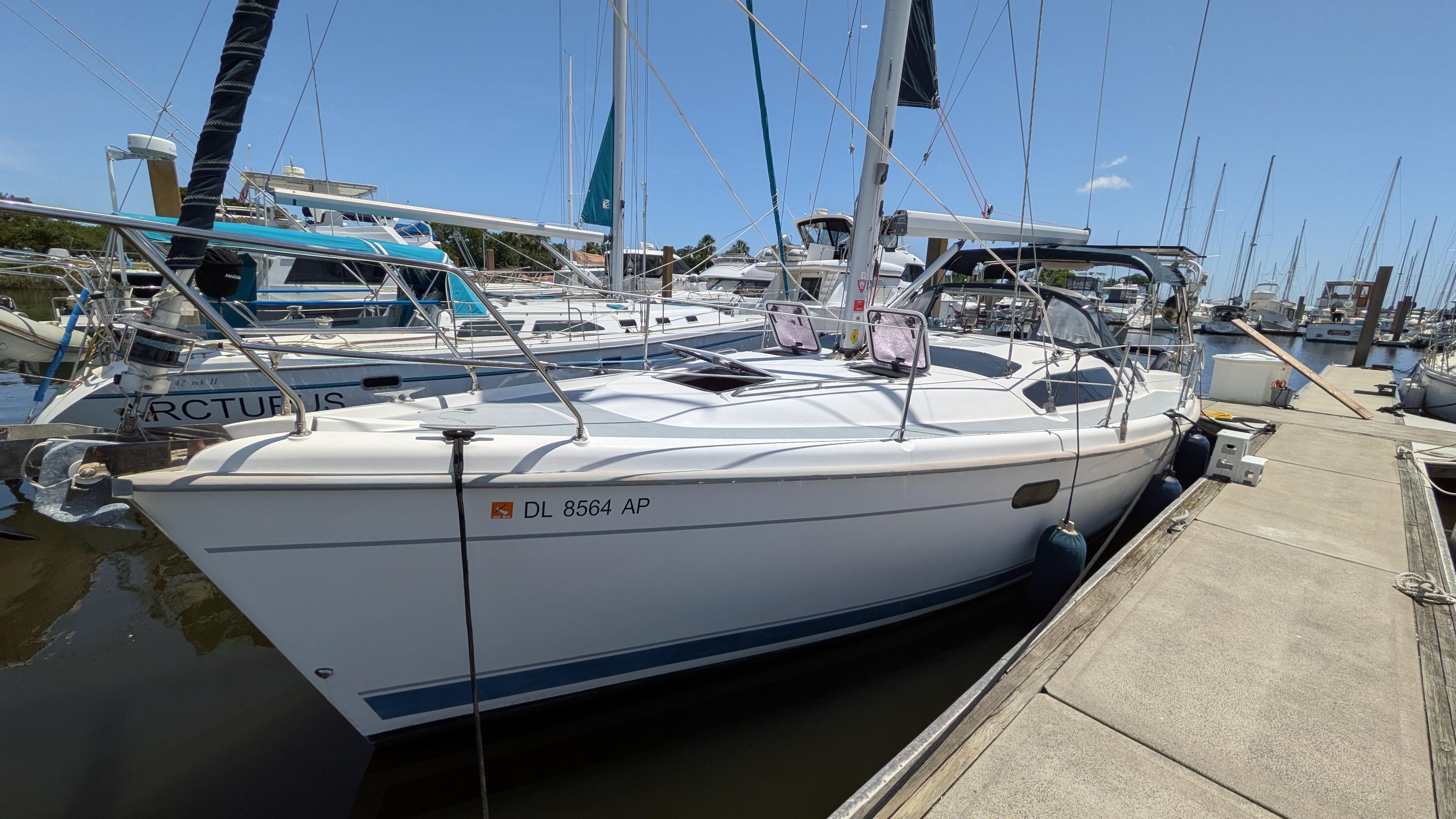 2001 Hunter 380