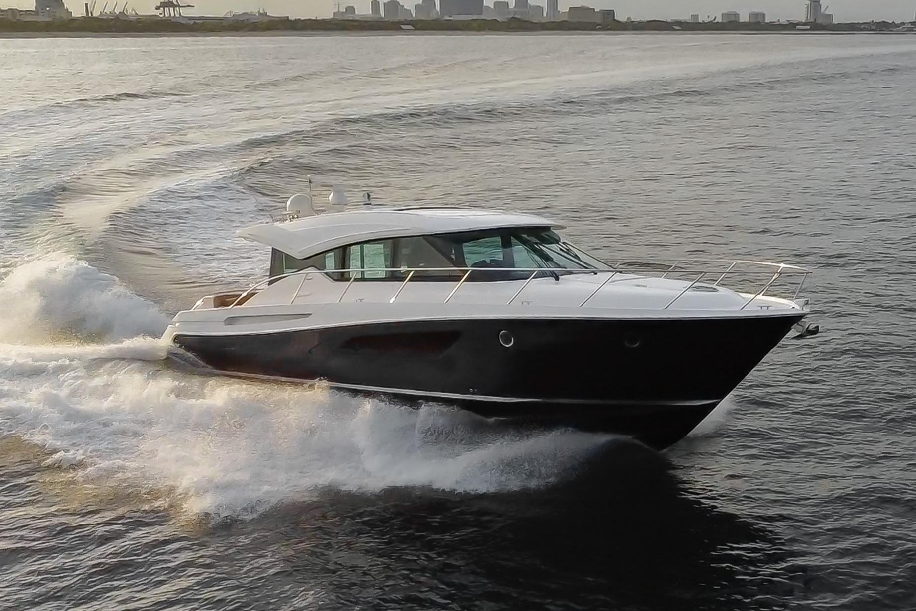 2017 Tiara Yachts C53 Coupe