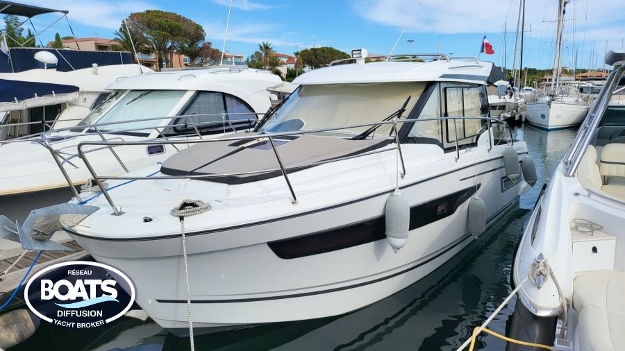 2021 Jeanneau Merry Fisher 895 Offshore