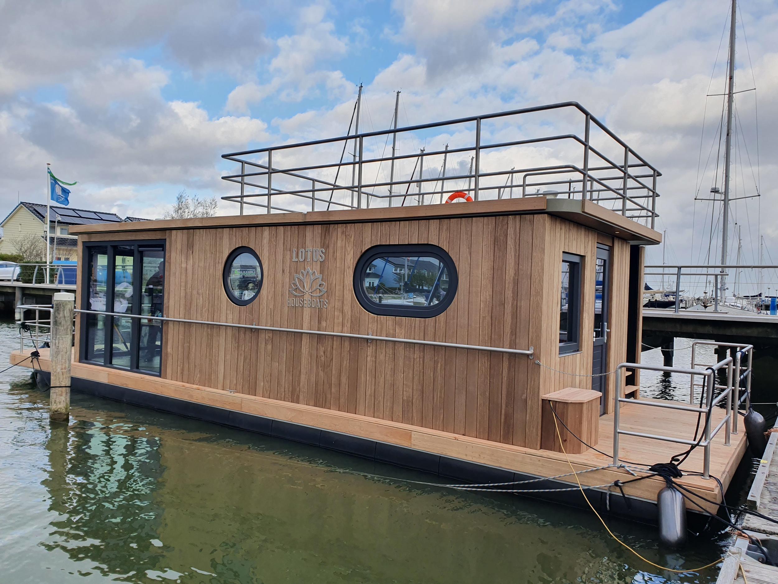 Buy Houseboat