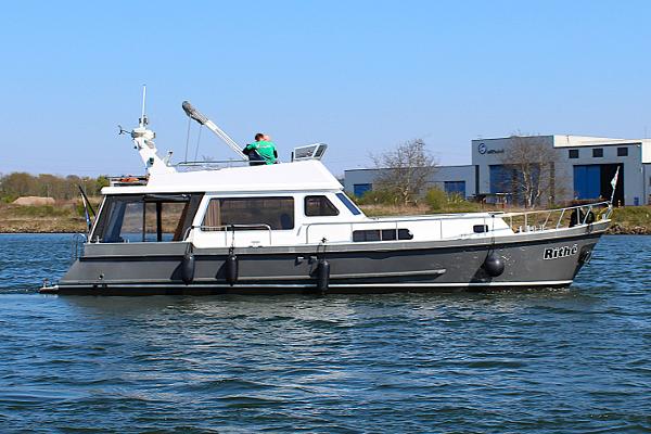 2003 Custom Bouman 12.65 Fly
