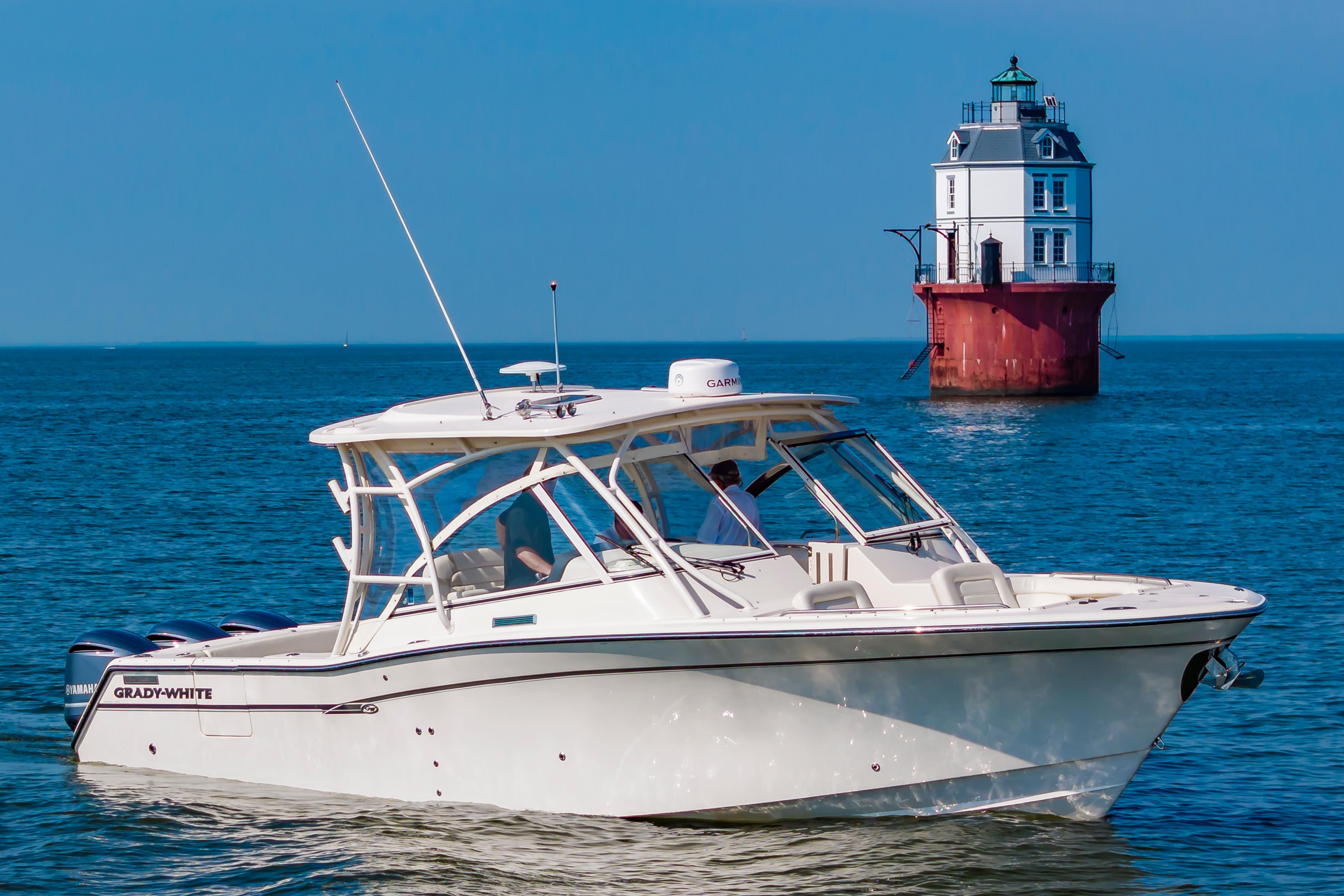 2017 Grady-White 335 Freedom
