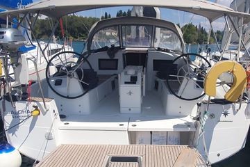 2022 Jeanneau Sun Odyssey 410