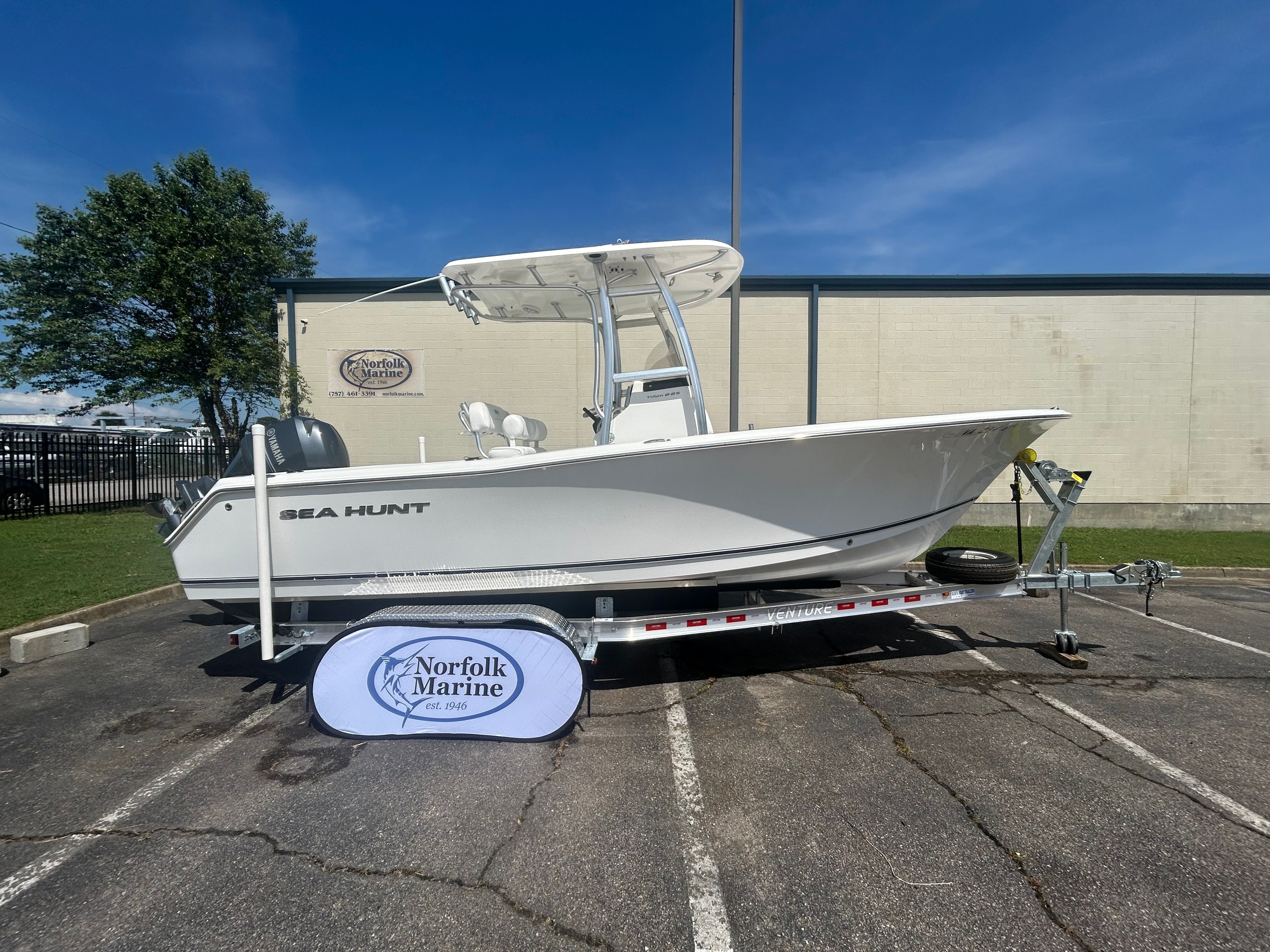 2014 Sea Hunt 225 Triton