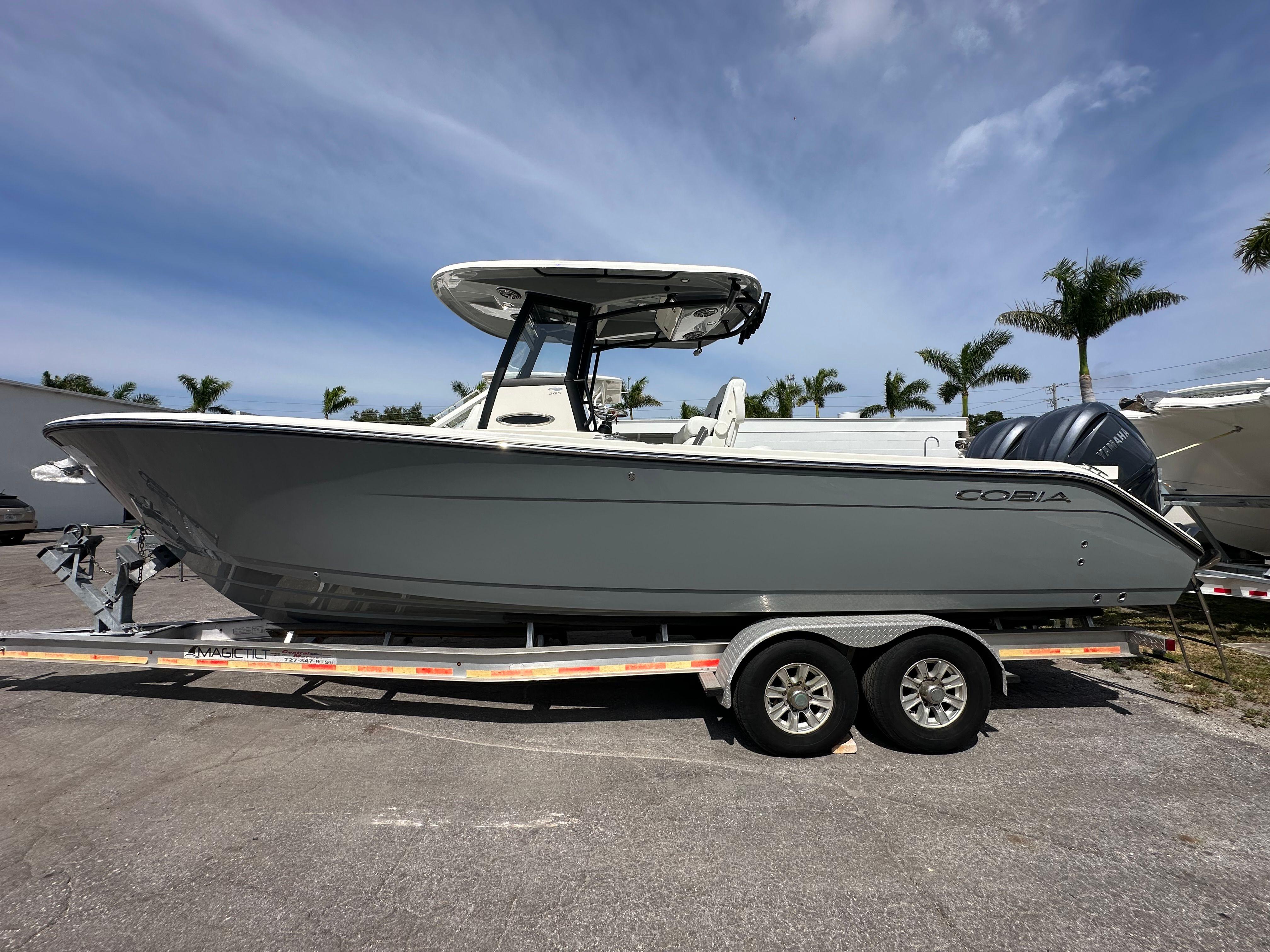 Cobia 285 Open Center Console 2025 COBIA 285 OPEN - Image 1