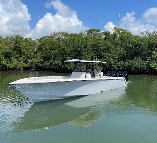 SeaVee 390Z
