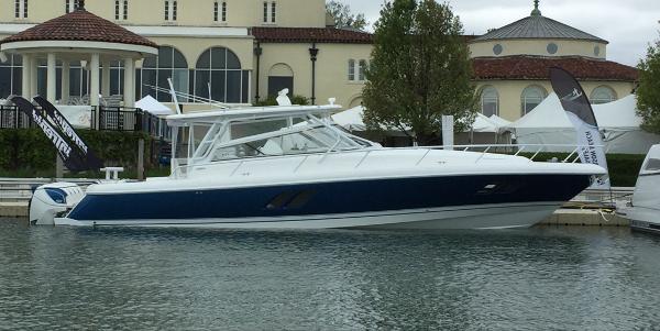 2017 Intrepid 475 Sport Yacht