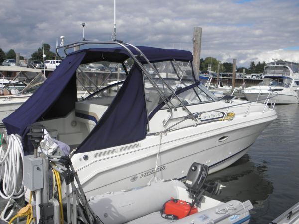 Rinker 280 Fiesta Vee