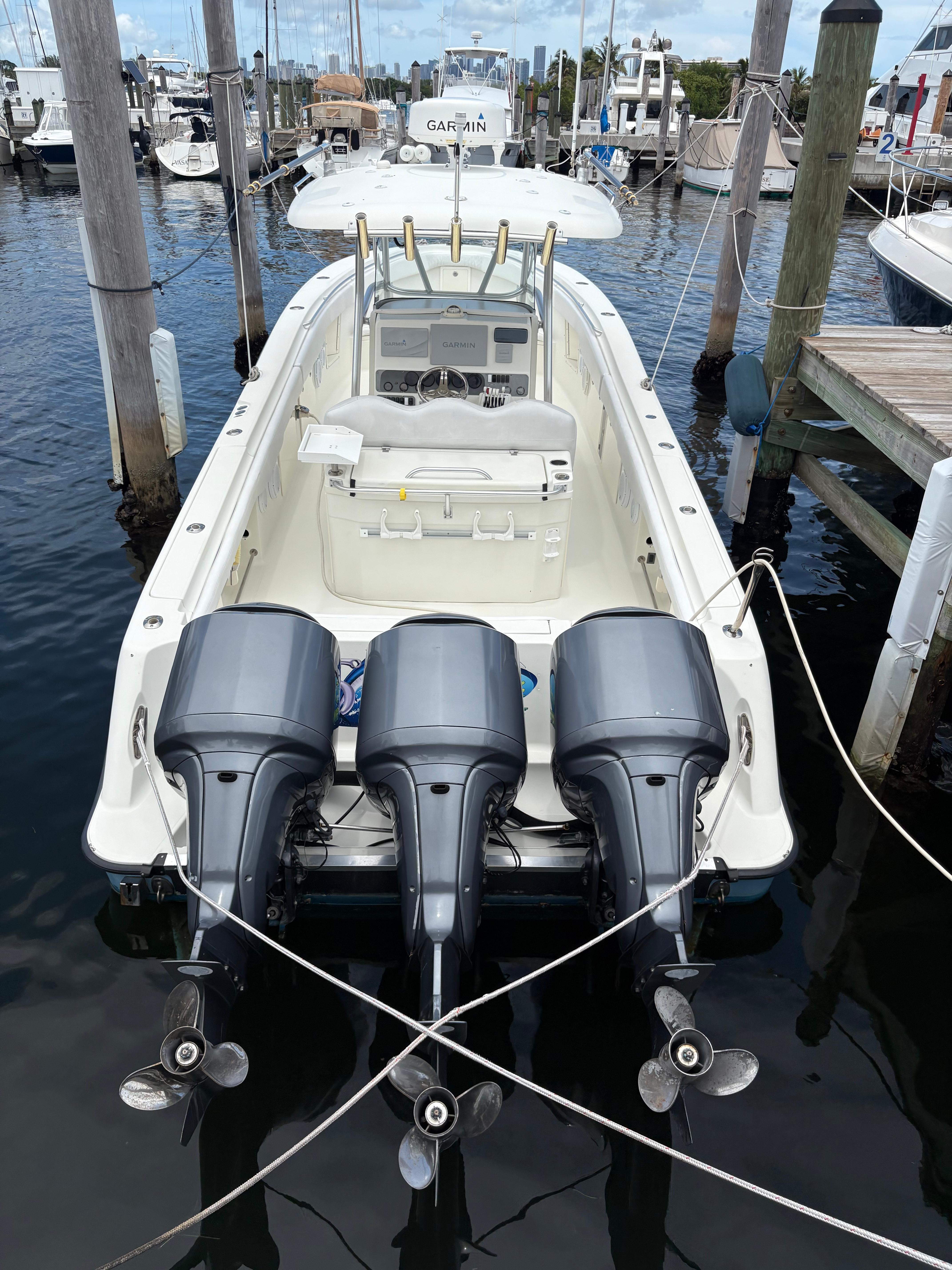 2007 Hydra-Sports Vector 3300 CC