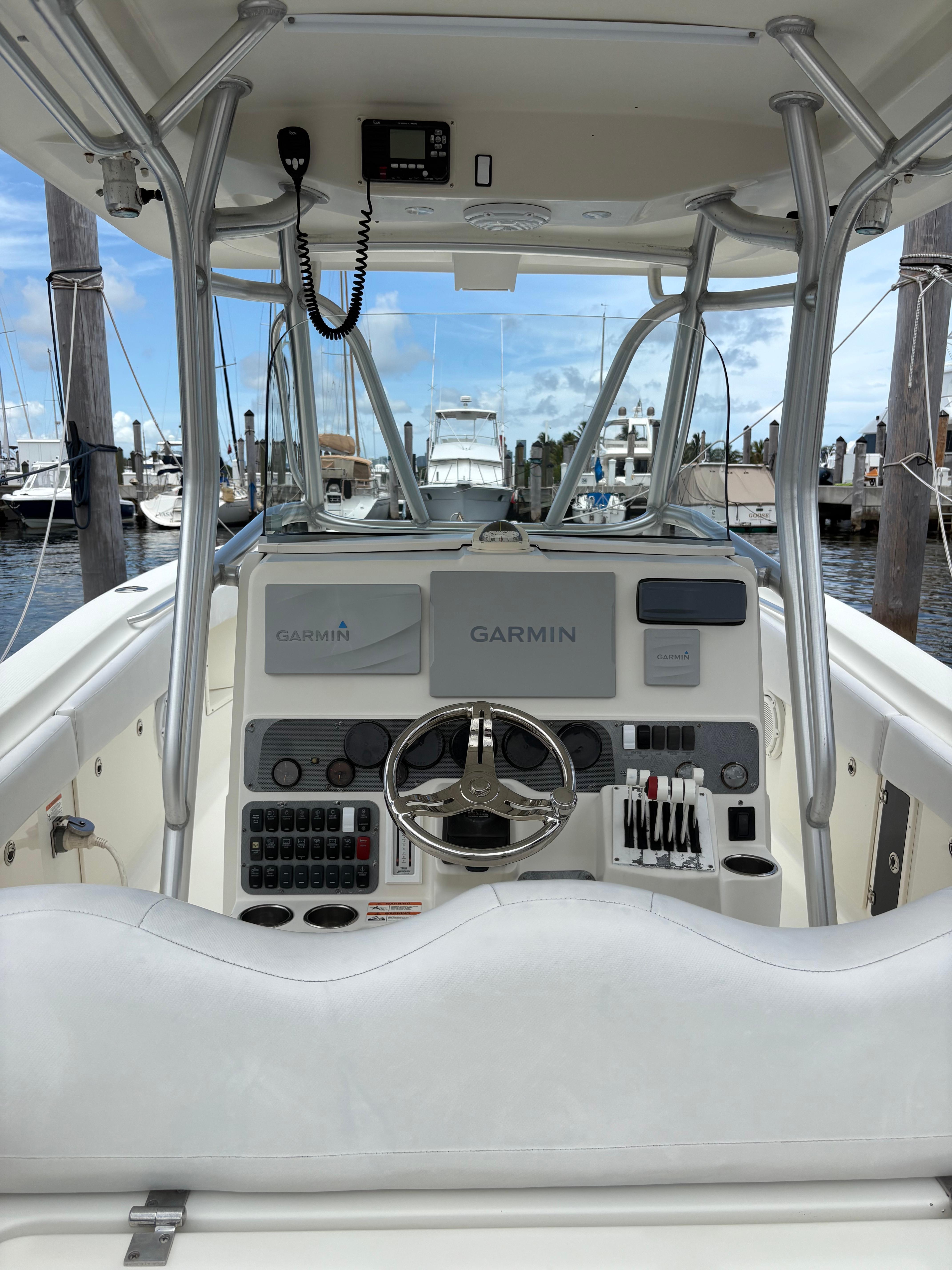 2007 Hydra-Sports Vector 3300 CC