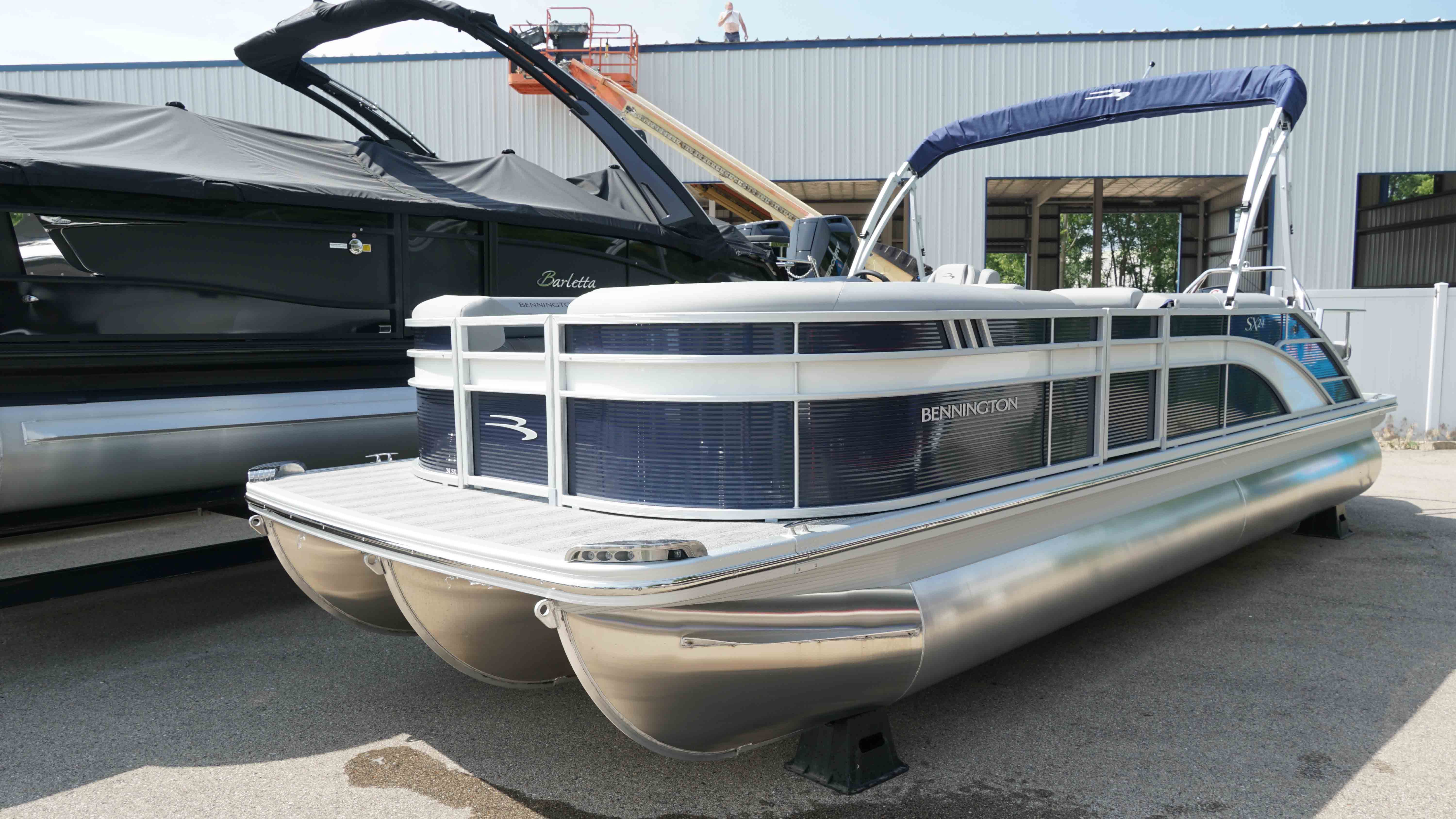Bennington 24SXSB
