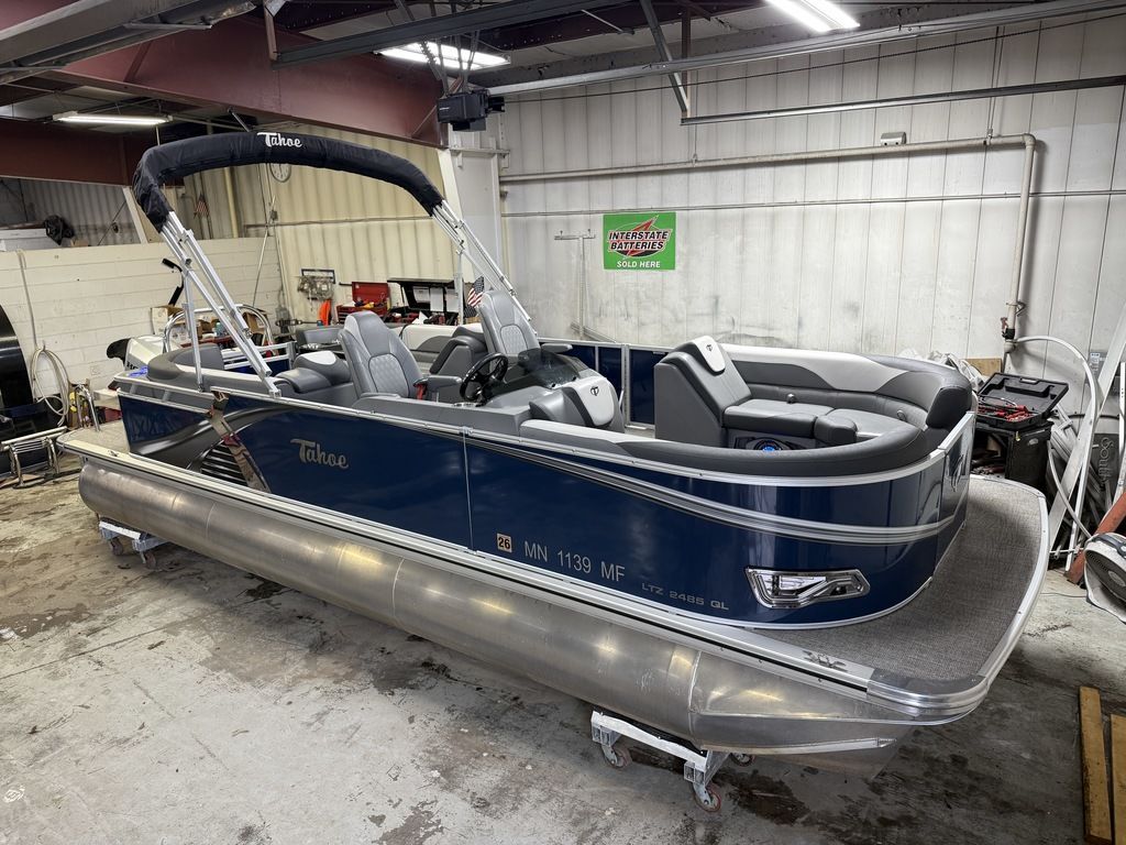 2022 Tahoe LTZ 2385 Quad Lounge Tritoon Pontoon & Honda 4-Stroke EFI