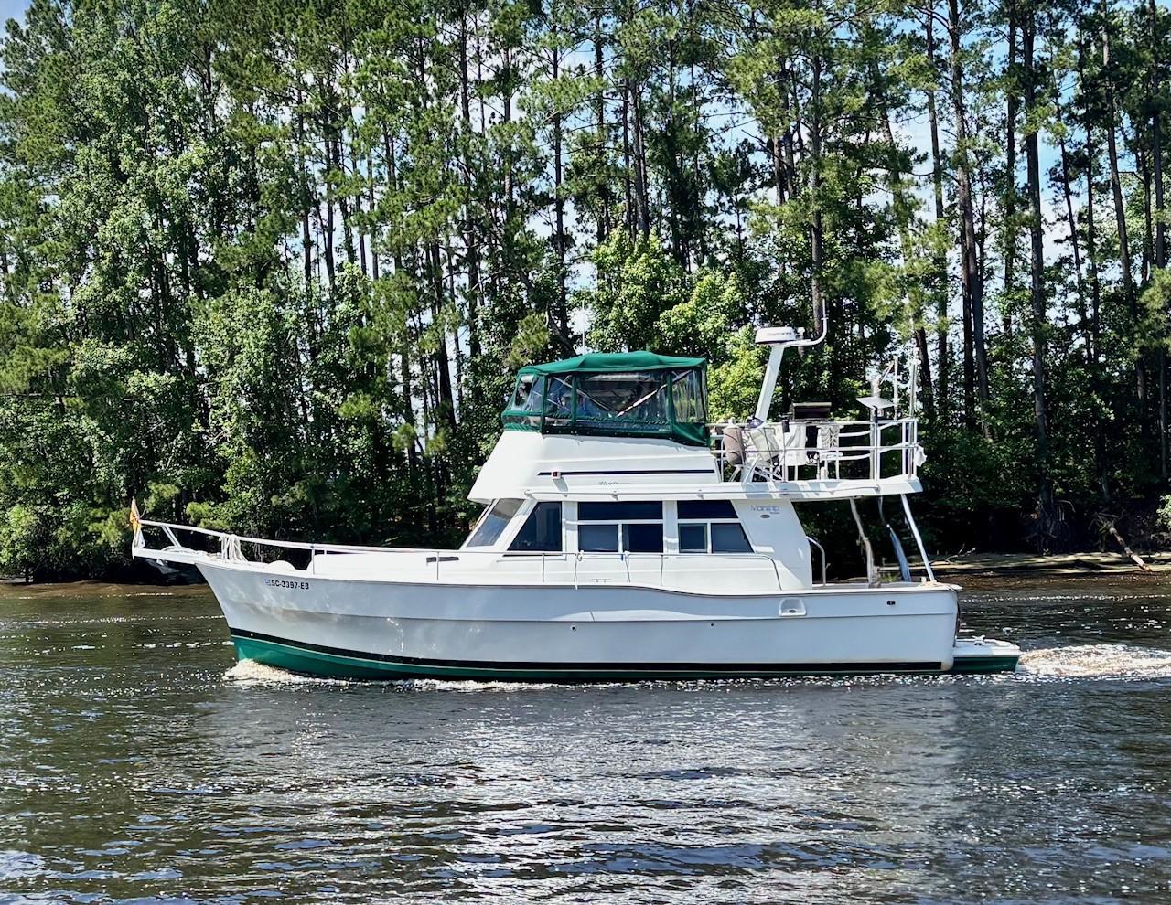 2000 Mainship 390 Trawler