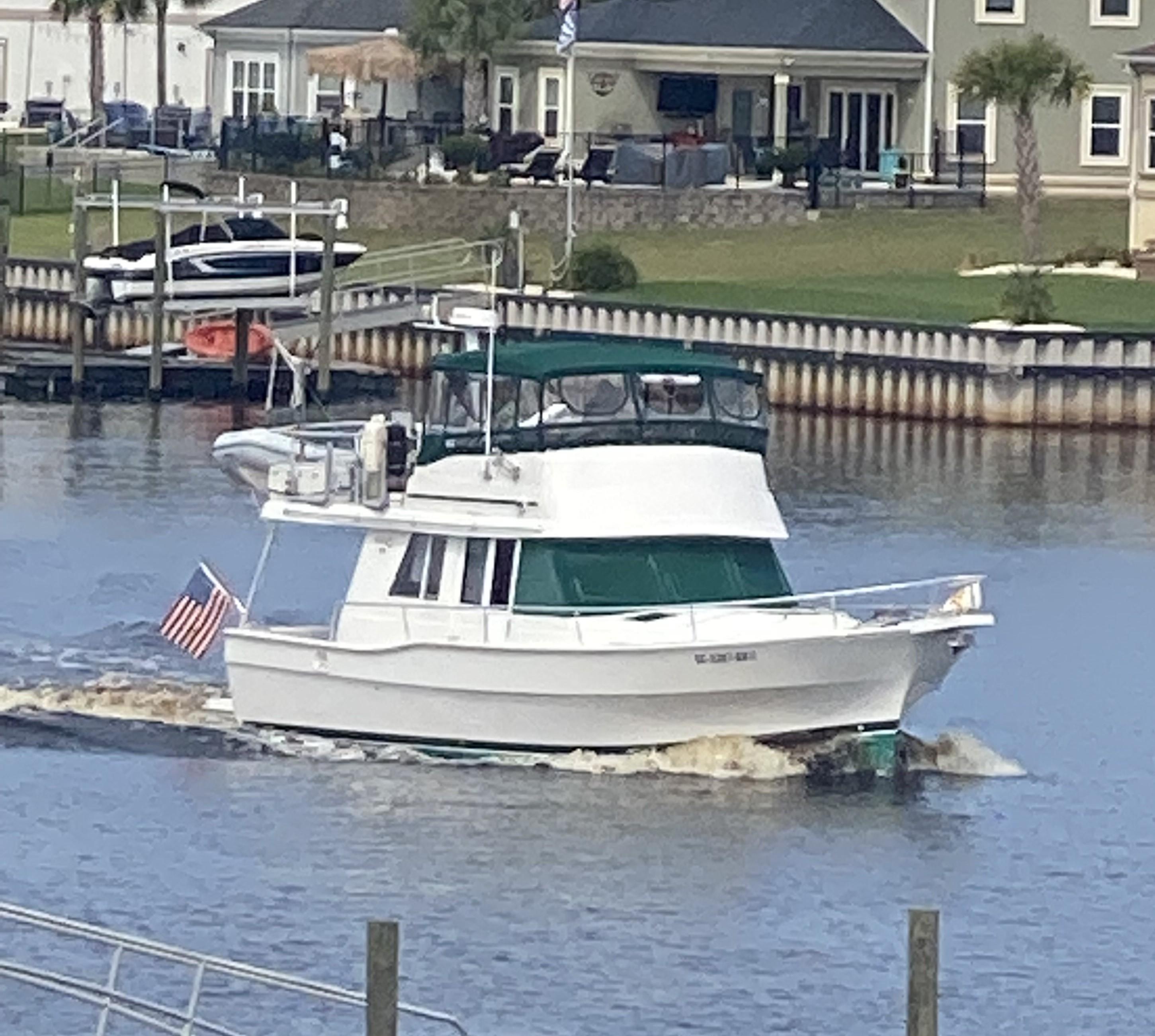 2000 Mainship 390 Trawler