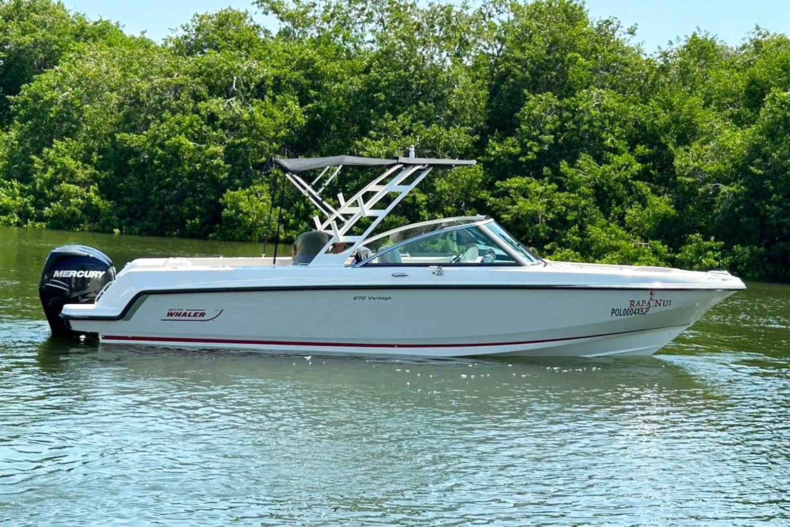2015 Boston Whaler 270 Vantage