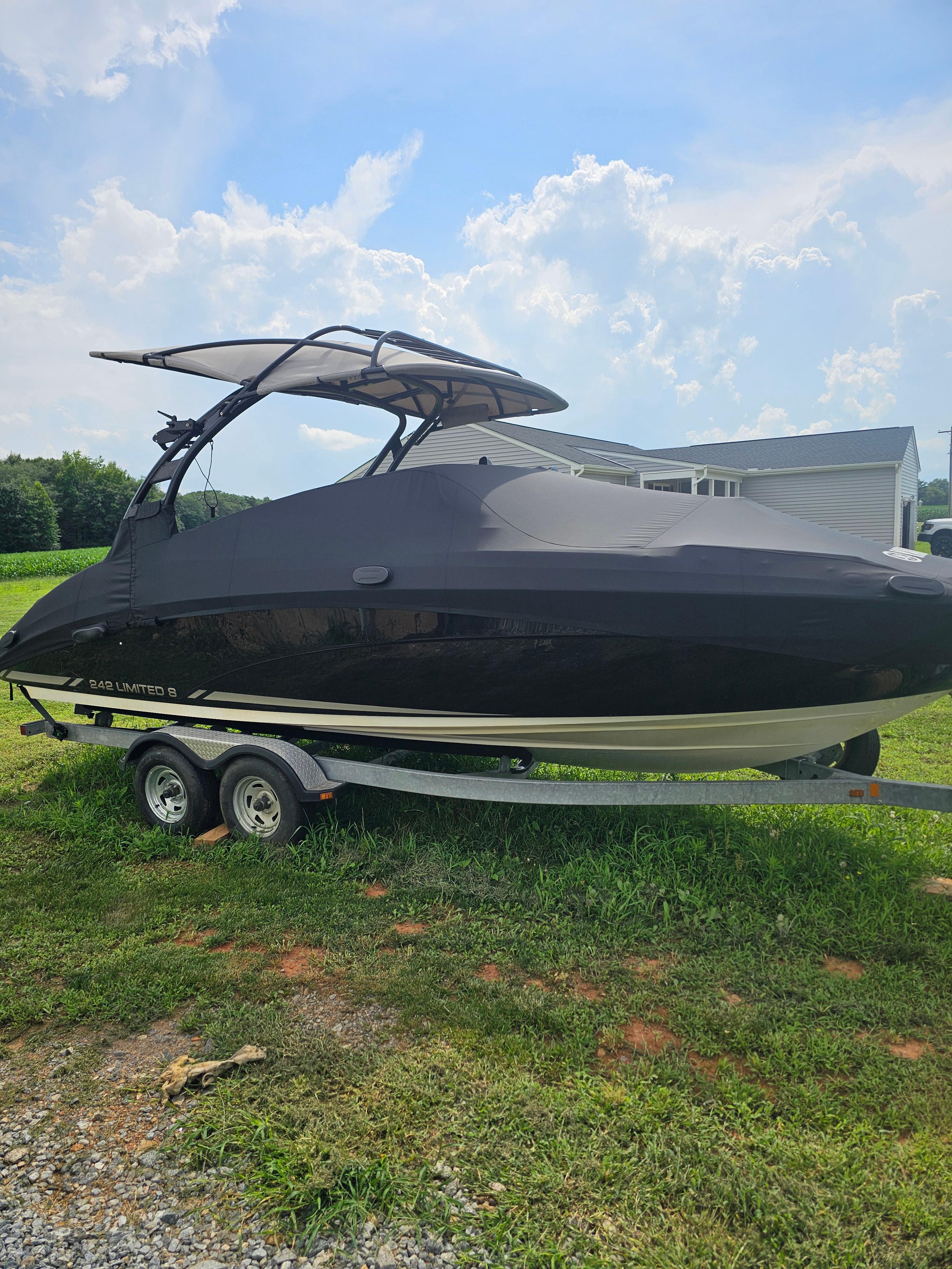 2016 Yamaha Boats 242 Limited S E-Series