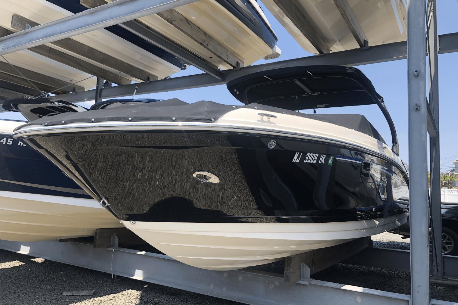 2017 Sea Ray SDX 270