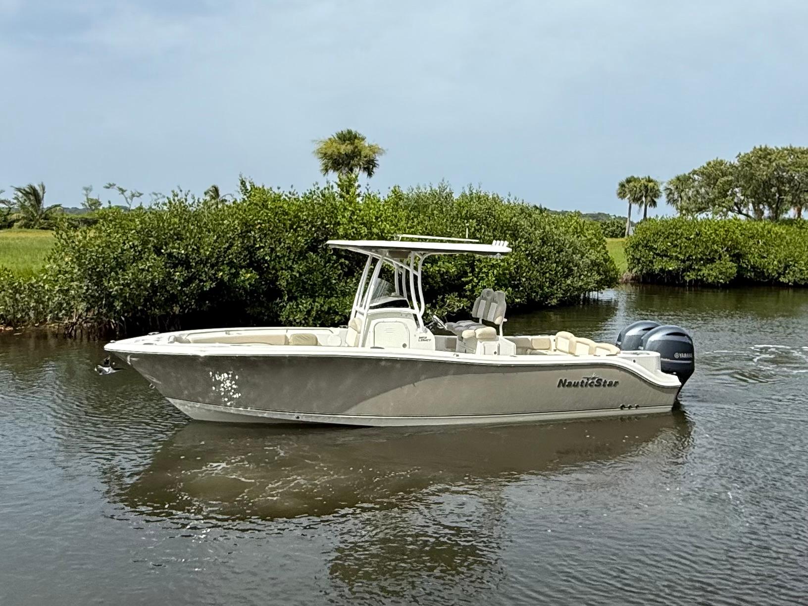 2017 NauticStar 2602 Legacy