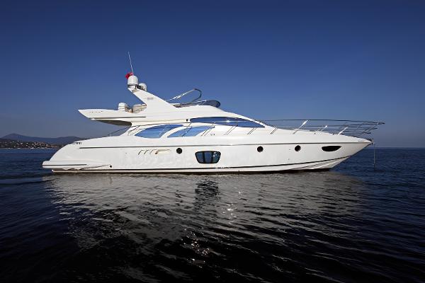 Azimut 62E