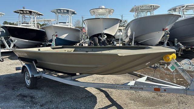 2025 Tracker 1648 Jon