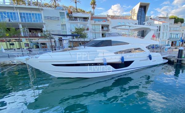 2018 Fairline Squadron 65