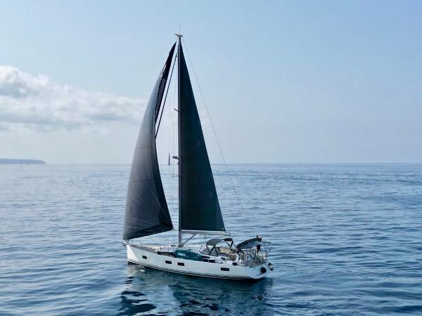 2018 Jeanneau Yacht 54