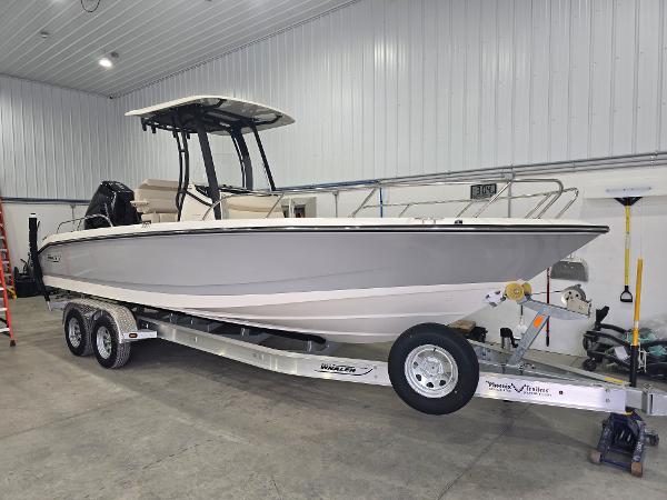 2025 Boston Whaler 250 Dauntless