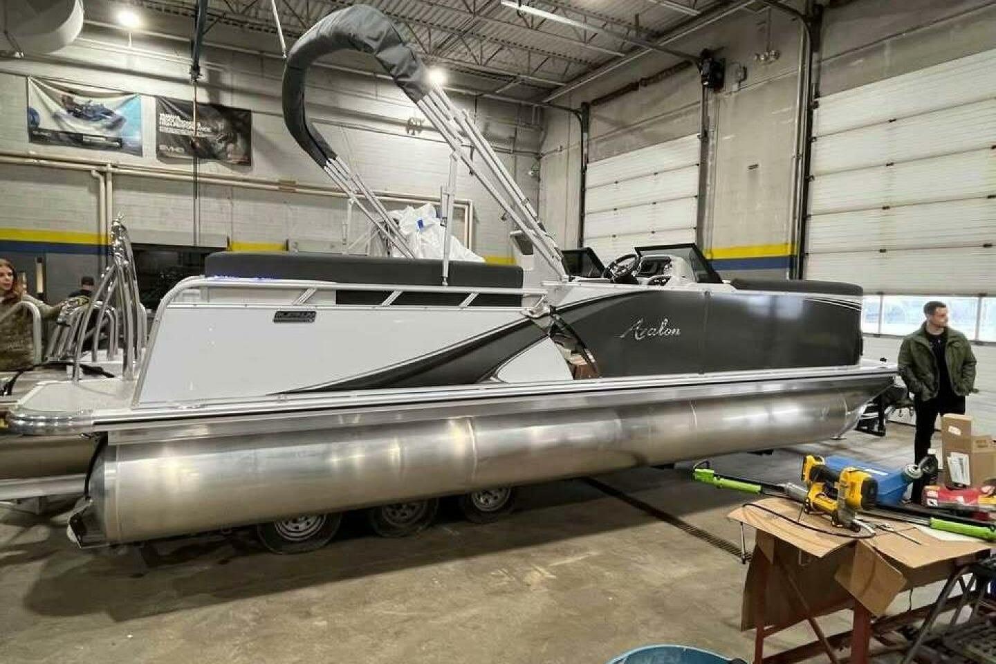 2023 Avalon 2385 LSZ