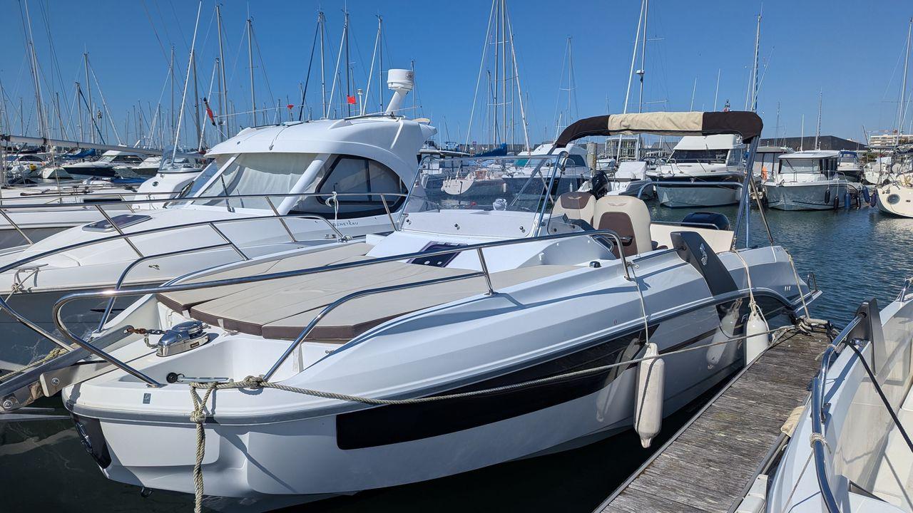 2017 Beneteau Flyer 7.7 Sundeck