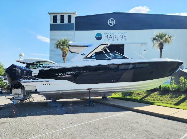 Monterey 385 Super Sport 2024 Monterey 385 Super Sport boat at Emerald Coast Marine Center.