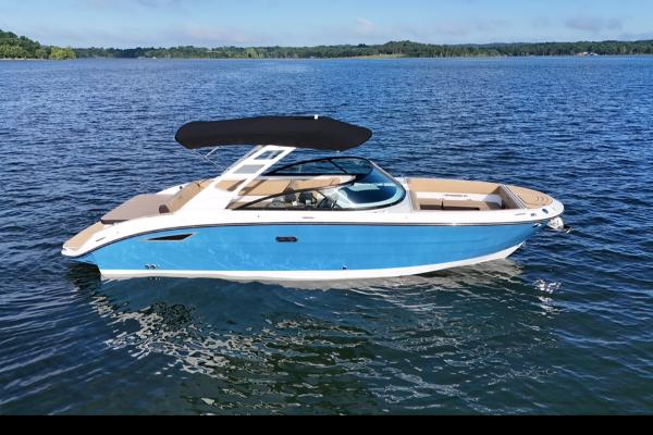 2025 Sea Ray SDX 270