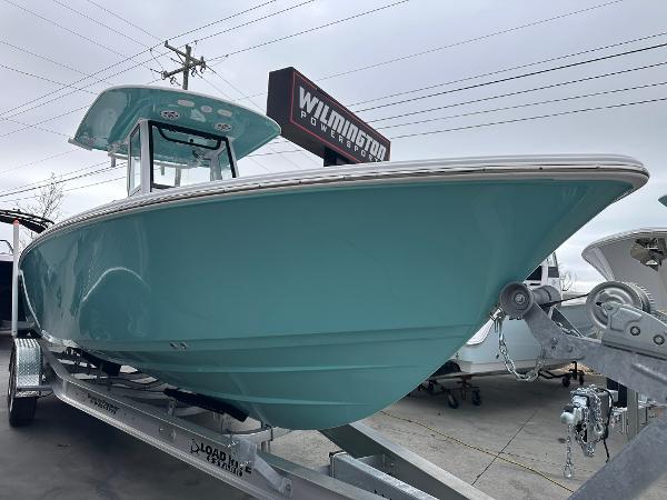 2024 Sportsman Masters 267OE Bay Boat