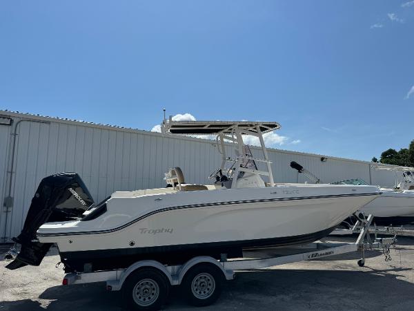 2021 Bayliner Trophy T22CC