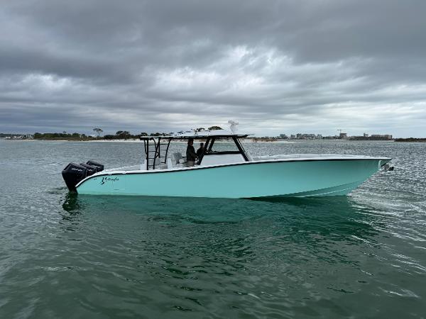 2023 Yellowfin 42 Offshore