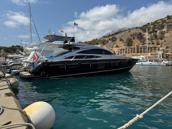 2006 Princess V70