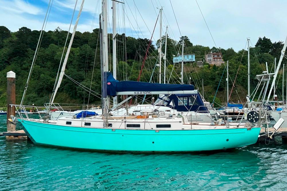1997 Victoria 38