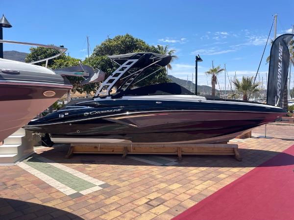 2025 Crownline 260 SS