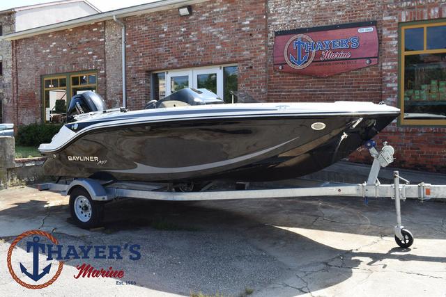 2025 Bayliner M17