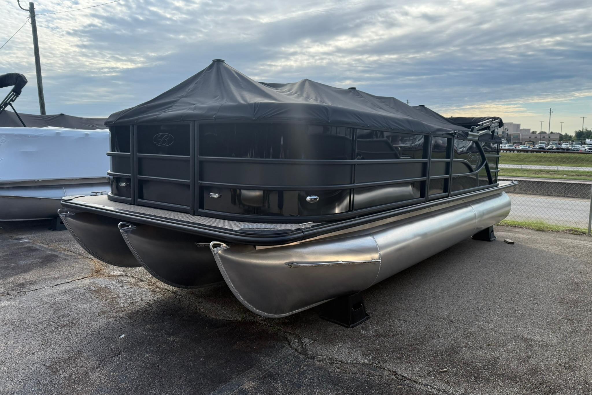 2026 Bentley Pontoons Legacy 223 Navigator