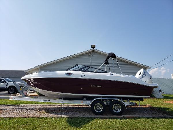 2025 Stingray 231 DC