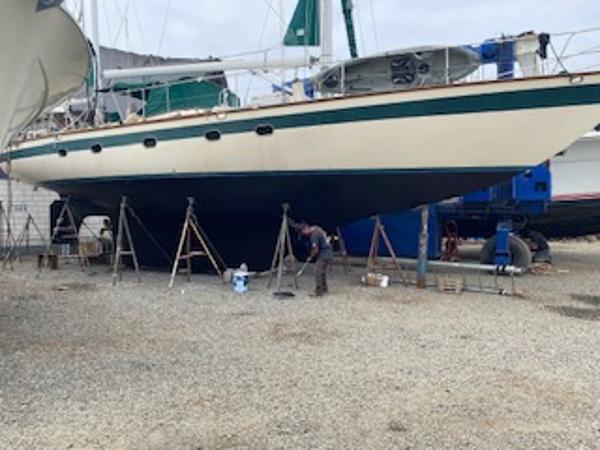 Bruce Roberts 55 Bruce Roberts 55 sailboat from 1997 on dry dock for maintenance.