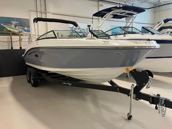 2024 Sea Ray SPX 230