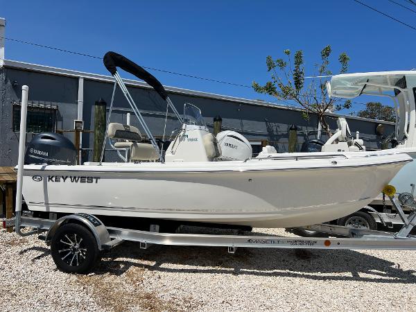 2025 Key West 1720 Center Console