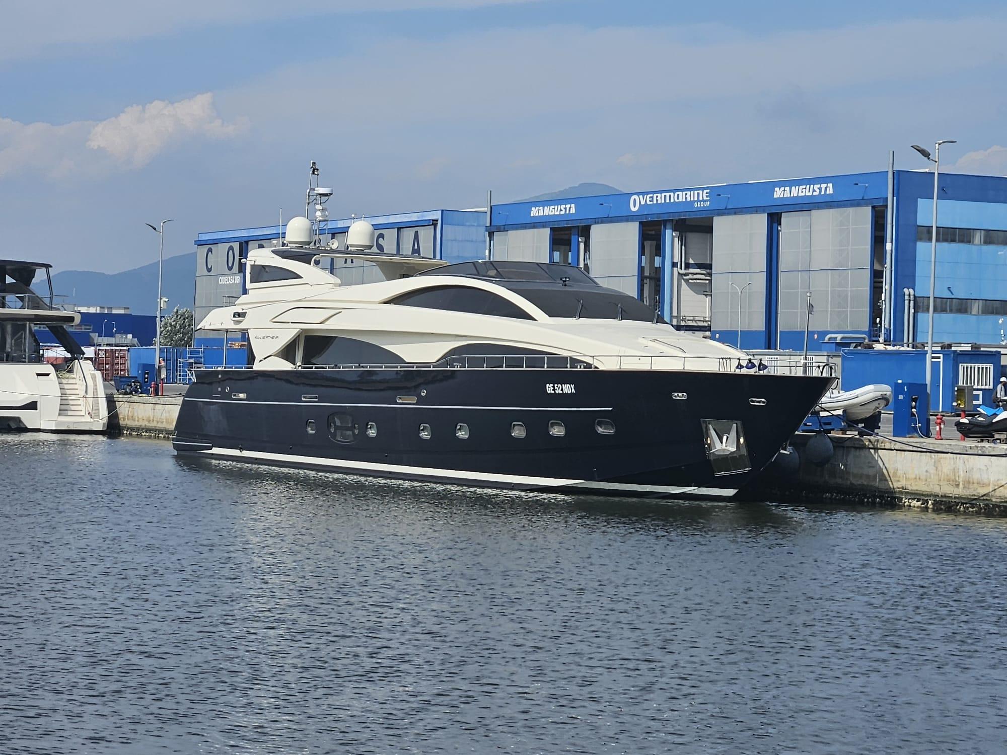 Riva 115 Athena